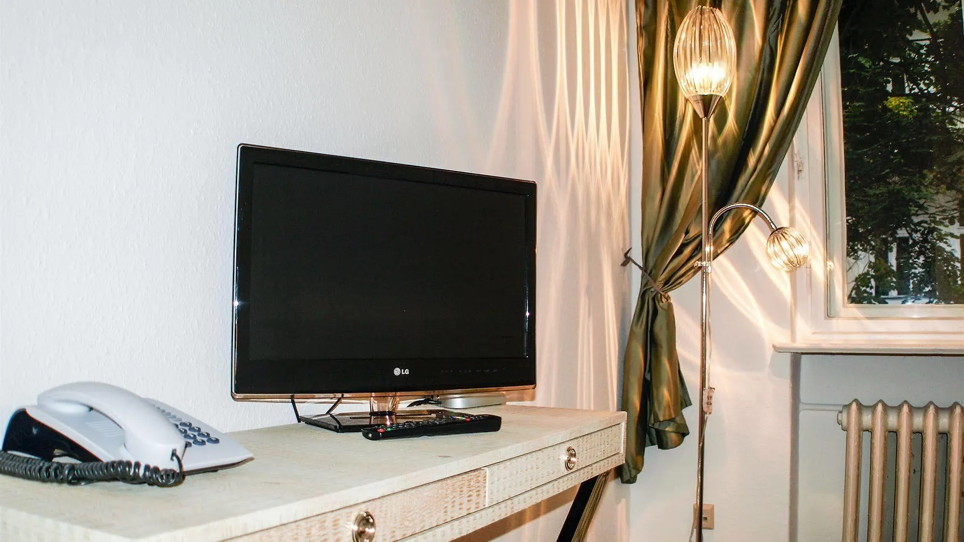 Hotel Elba Am Kurfuerstendamm - Design Chambers Berlin 3*,